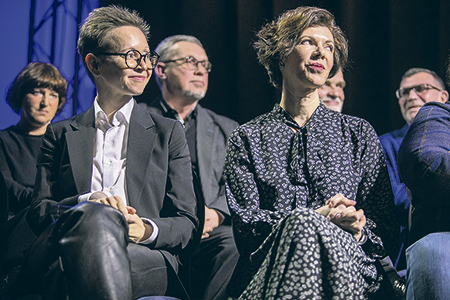 Победители читательского голосования Гузель Яхина (1-е место) и Анна Матвеева (3-е место)