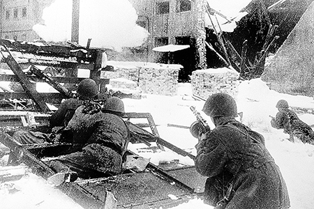 Сталинград. 1943 год, городские бои (Фото: Яков Ромкин / РИА Новости)