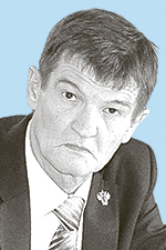 Юрий_Ишков._г._Великие_Луки._Псковская_область.-r.jpg Юрий_Ишков._г._Великие_Луки._Псковская_область.-r.jpg