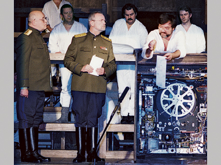 Шарашка таганка 1998 ТАСС 242630.jpg Шарашка таганка 1998 ТАСС 242630.jpg