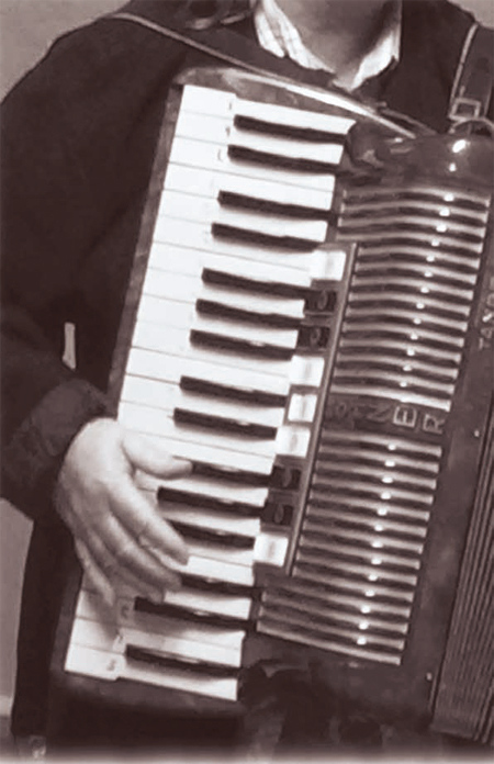 bayan450.jpg bayan450.jpg