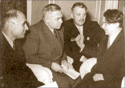 Ираклий Абашидзе, Вилис Лацис, Сергей Михалков и Борис Полевой. 1950 год; Яков РЮМКИН