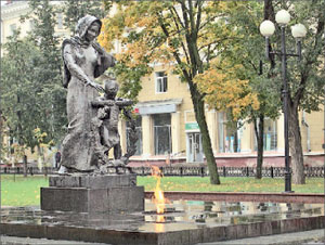 Скорбящая мать (Белгород); Сергей ФИЛИН