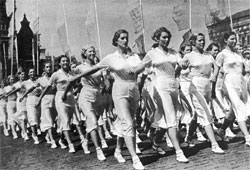 На физкультурном параде. Москва, 1932 год; фото: Иван ШАГИН