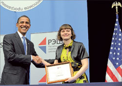 Президент США Барак Обама поздравил выпускников Российской экономической школы;  ИТАР-ТАСС